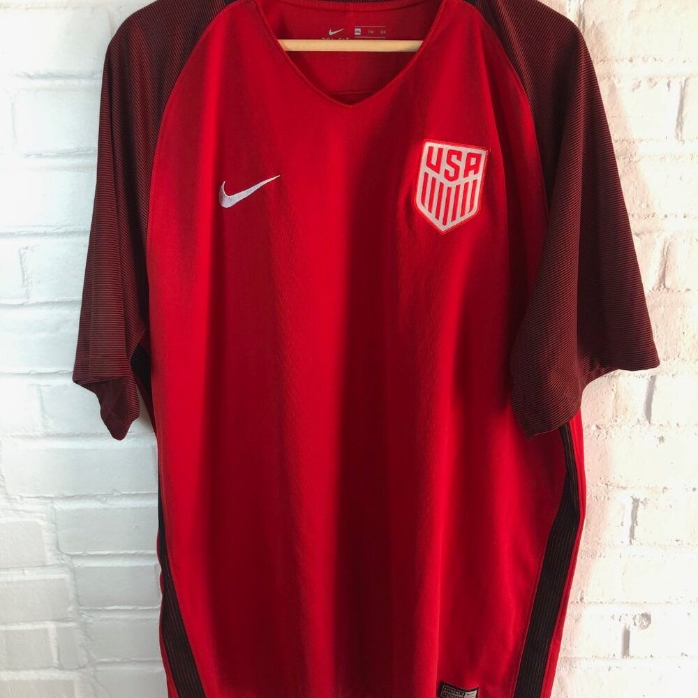 Nike Aeroswift Authentic 2017 USA Soccer Third Jersey Red Men's XXL 2XL